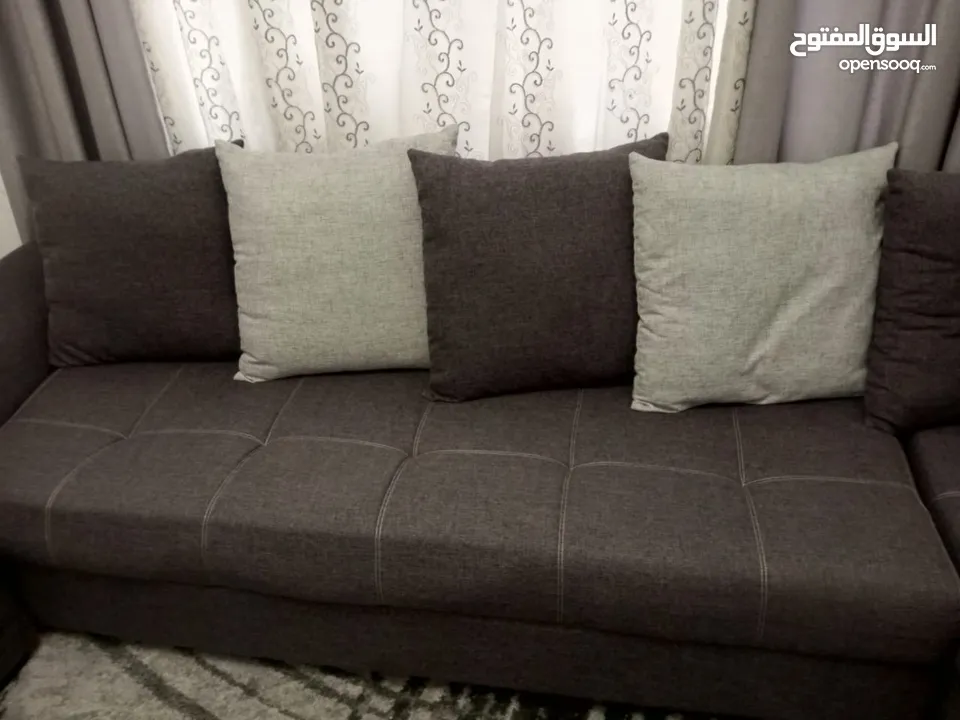طقم كورنر  للبيع بحاله جيده جدا مع ركلينر ودبدوب كبير