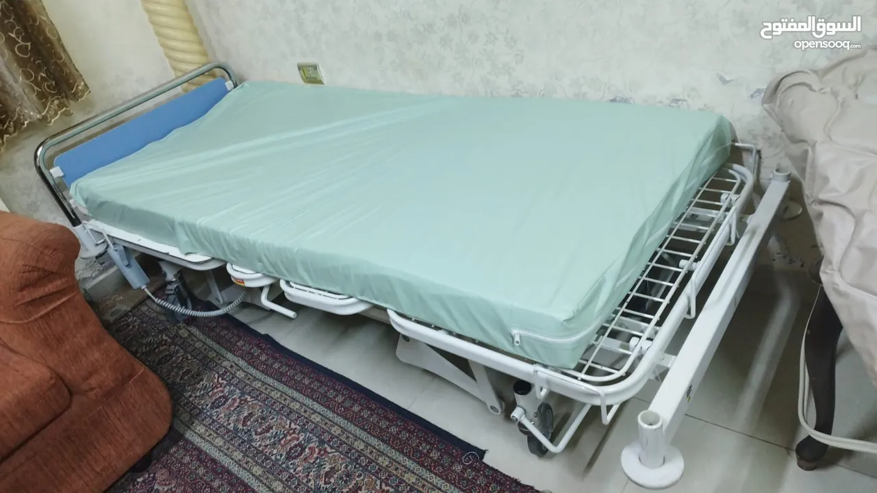 سرير طبي كهربائي متحرك (10 حركات)