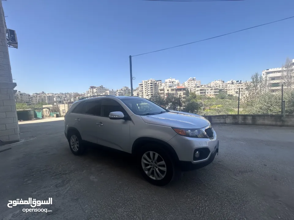 كيا سورينتو 2011 للبيع