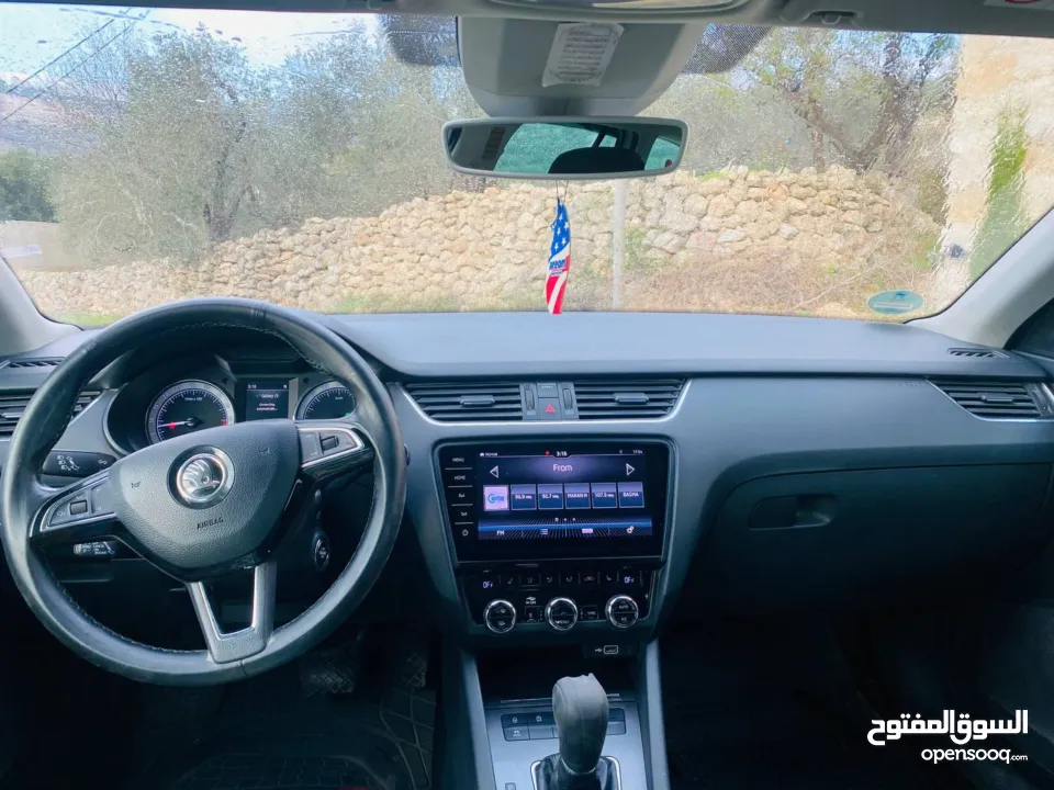 سكودا اوكتافيا 2020 فل الفل ما عدا فتحه السياره بحاله الشركه انضف من البرايڤت ماشيه 16000الف