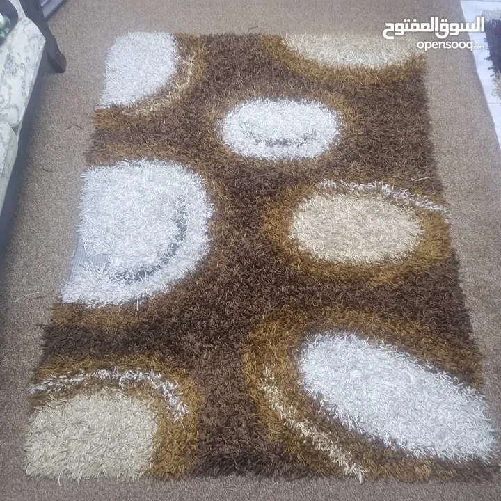 سجاد شاغي اثنتين وحده اكبر من الثانيه