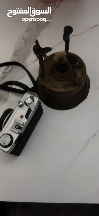 كاميرا وغاز قديم