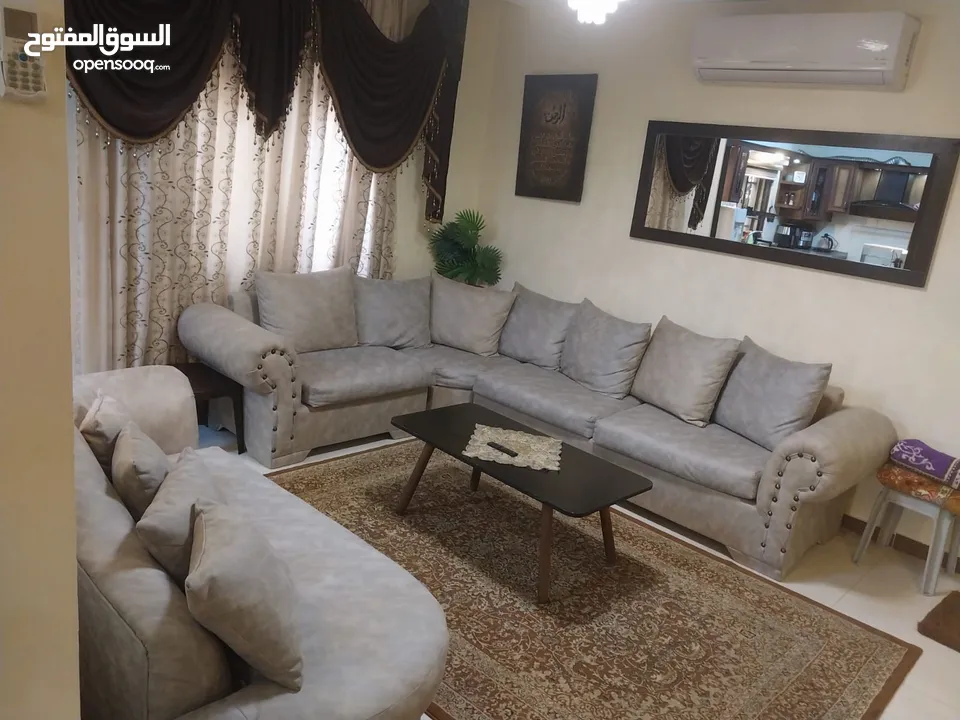شقة ارضية فاخرة للبيع