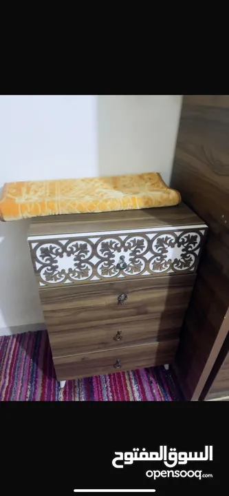 للبيع عفش منزل كامل بسبب السفر