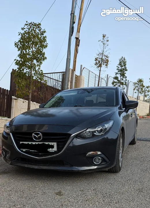 سيارة Mazda 3 2015 نظيفة جداً