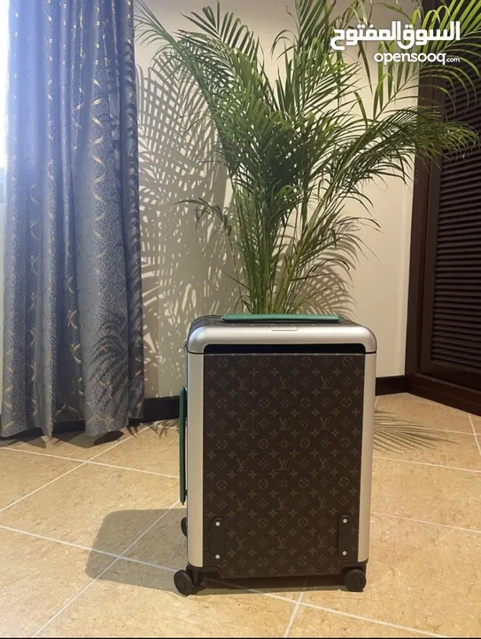 Louis Vuitton Travel Medium Sized Suit Case/ Hand Carry!! **1:1 Highest Quality Available**