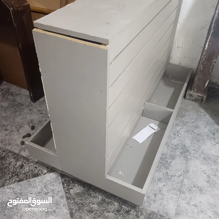 بترينات محل خلوي