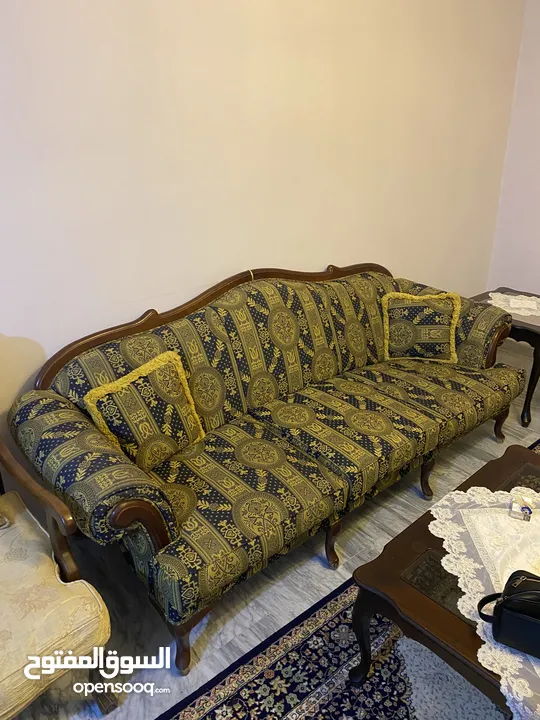 طقم كنب زان 7 مقاعد + طاول وسط زان