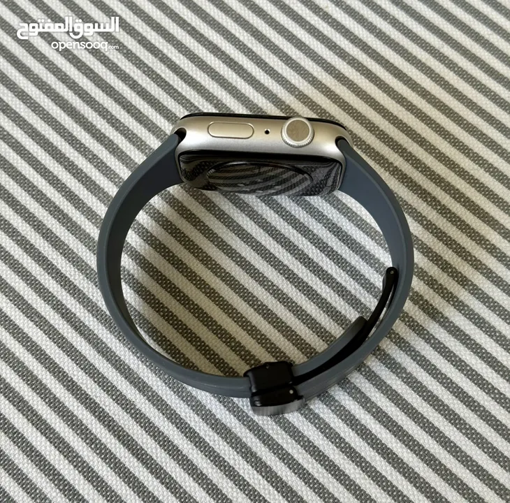 Apple Watch series 8 45mm star light used like new