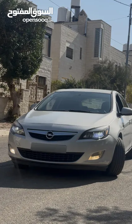 Opel astra 2013 for sale