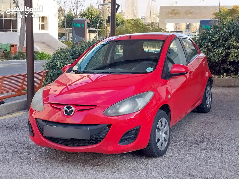 مازدا زوم 2 بحالة ممتازة جدا الفحص مرفق في الصور