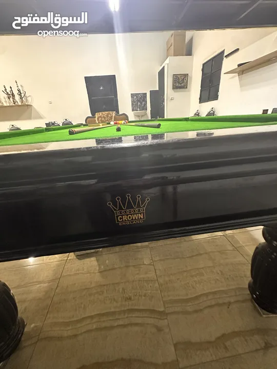 طاولة بلياردو