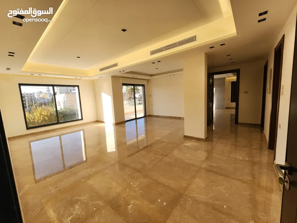 شقة فارغة للبيع في عبدون ref : 14391