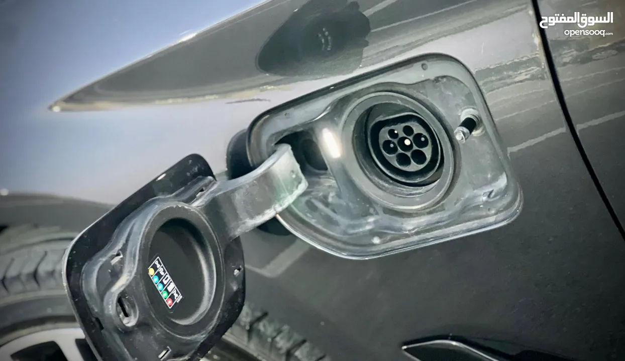 ‏530E   // 2019.            ‏ benzin  Plug In Hybrid (PLUG IN )  ‏ 297HP  Turb