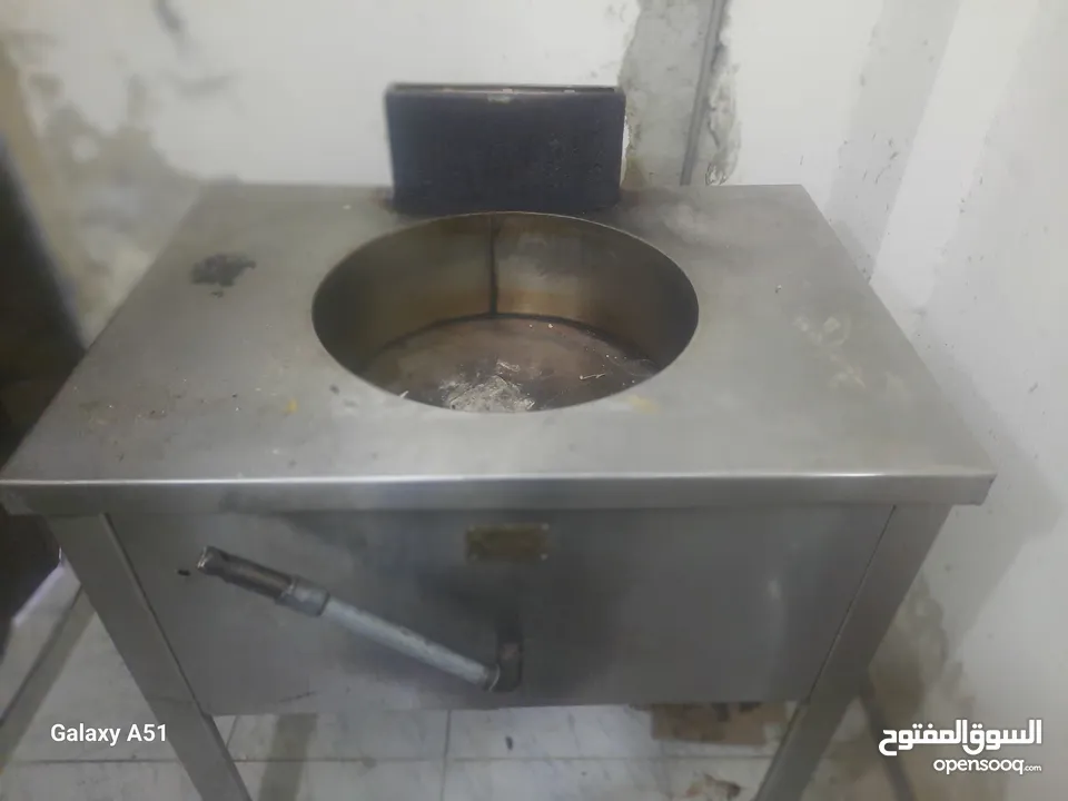 عده مطعم  ماكنه حمص ومجلى وصاج فلافل وجره فول ستيل