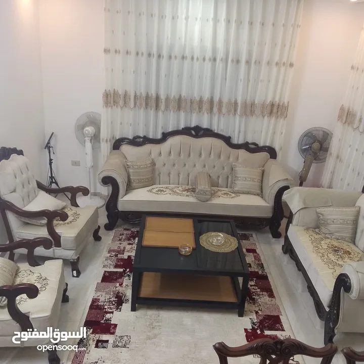 طقم كنب بحالة الوكالة استعمال 6 مرات