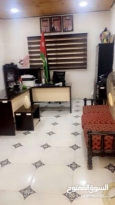 اثاث  مدرسة ورضة.  مكاتب  مستعملة بحاله الجيد جدا المفرق