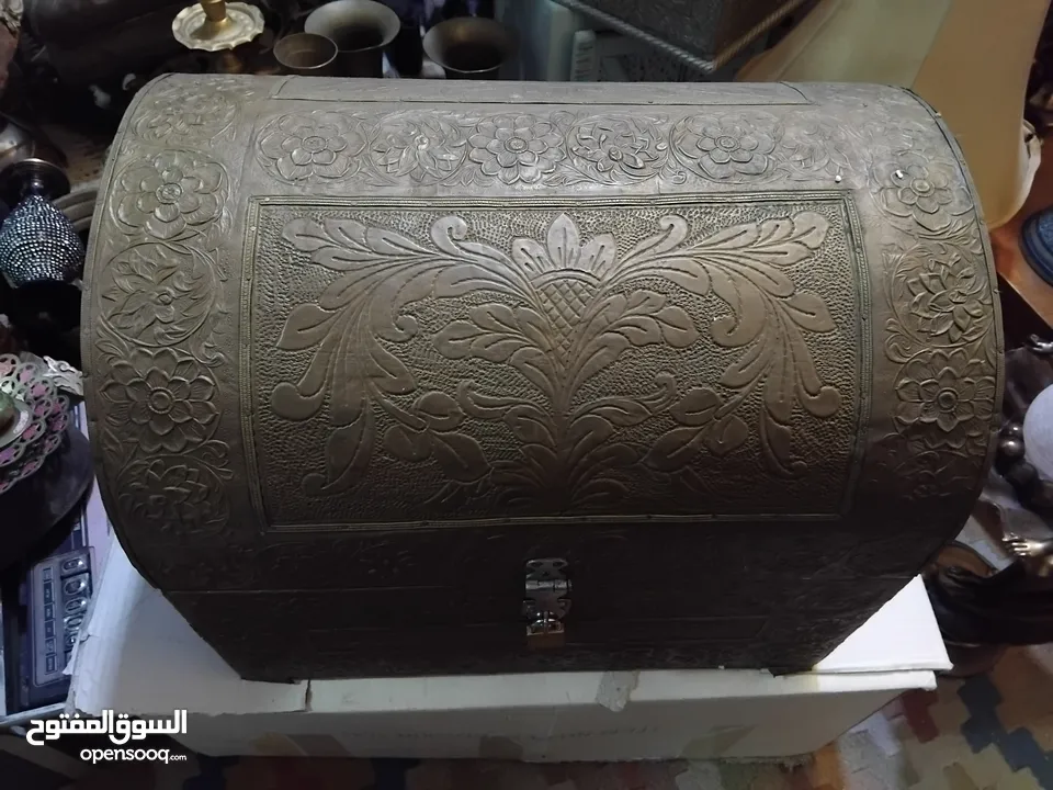 مجموعه مميزه من التحف