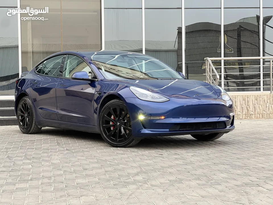 Tesla model 3 2023 فل كامل  تيسلا موديل 3 فحص كامل بسعر مغرري  لون كحلي جنط كبير اصليي  ايرباق اصلي