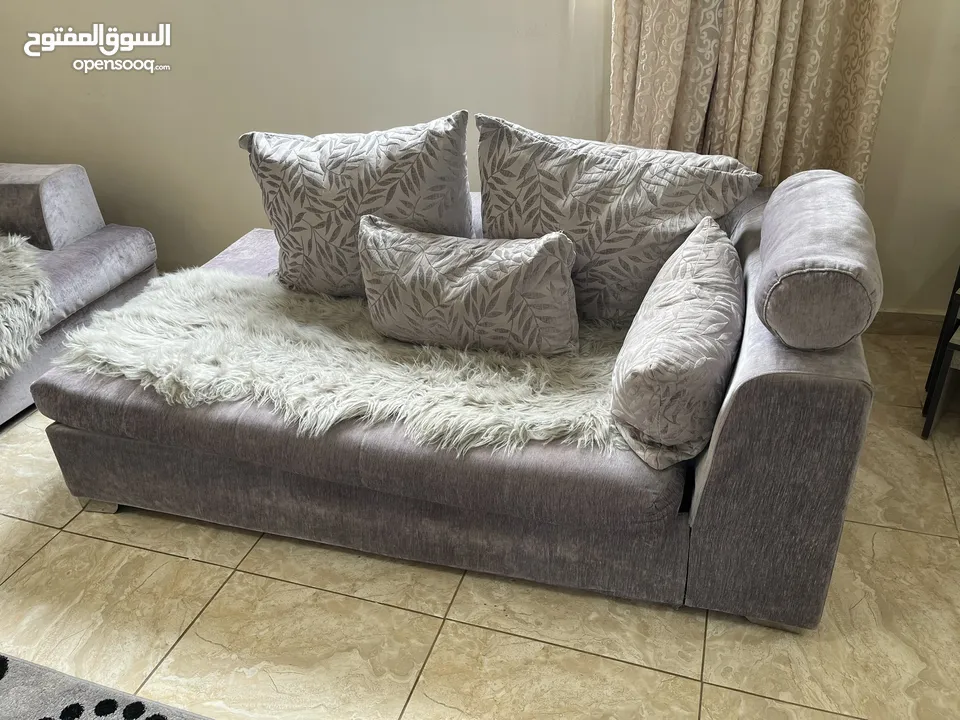 كنب للبيع مستعمل