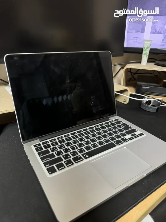 لابتوب ابل 2012	•	المعالج: Intel Core i7 بسرعة 2.9GHz – أداء قوي وسريع
