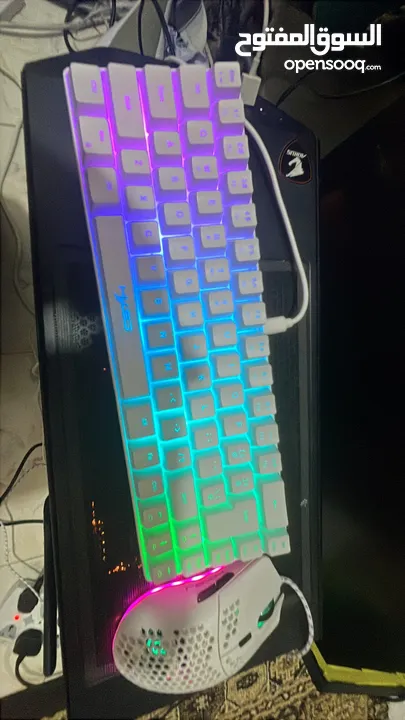كيبورد وماوس قيمنق للبيع
