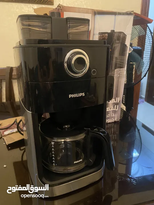 ماكينة قهوة فلبس مع مطحنه جديدة