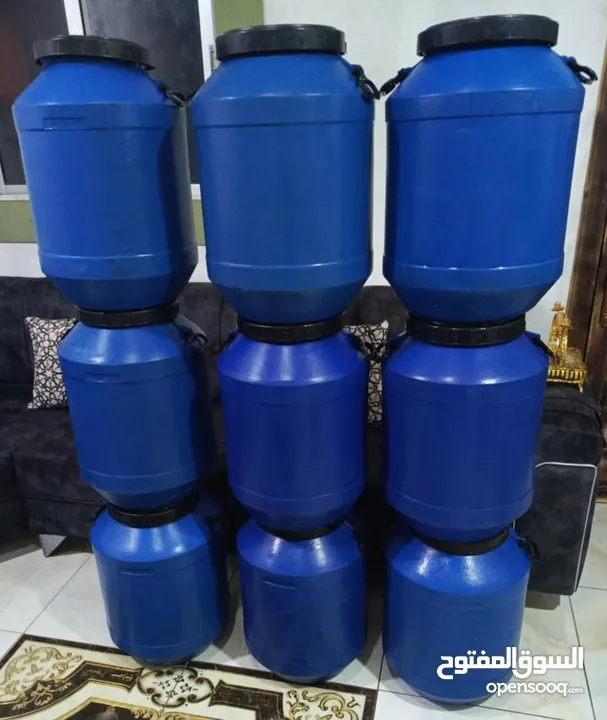 براميل بلاستيك نظاف جدا للبيع