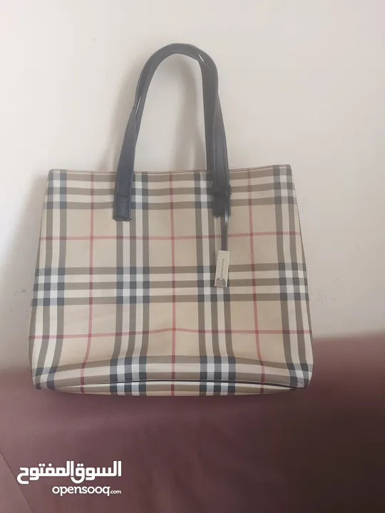 authentic burberry handbag used quite a few time