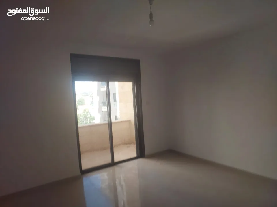 شقه مدخل خاض خلف مستشفى رام الله