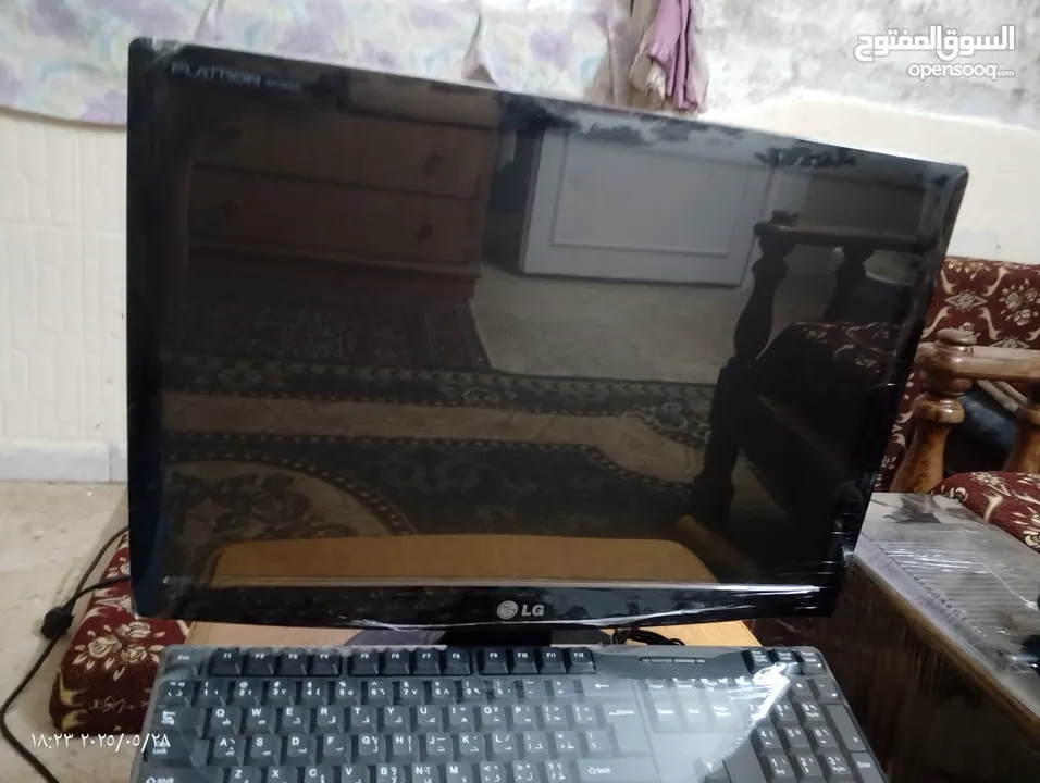 كمبيوتر كامل للبيع بحال جديد