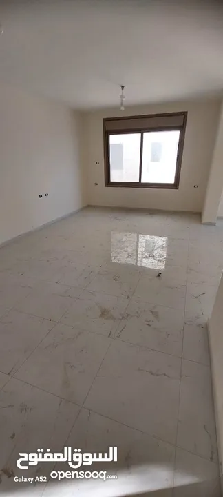 شقة للبيع في سطح مرحبا