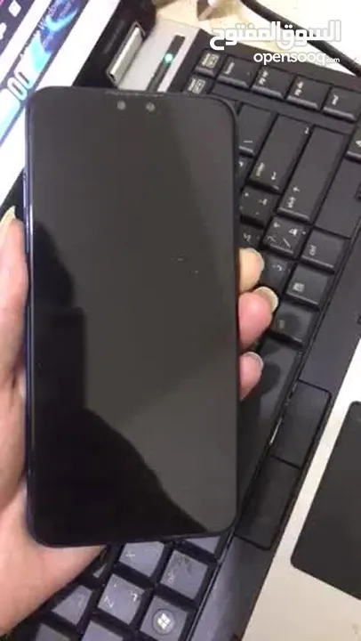 جهاز هواوي y9 2019 بحالة الوكالة استعمال بسيط .. كما هو موضح بالصور معاه شاحن وسماعات