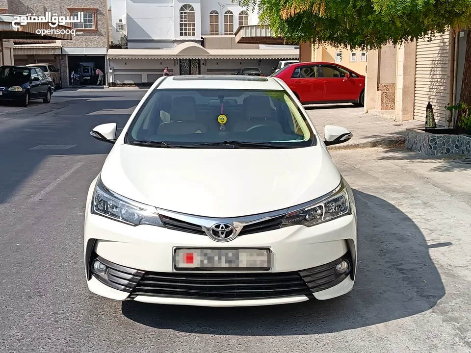 TOYOTA COROLLA 2019 2.0XLI WITH SUNROOF MID OPTION EXCELLENT CONDITION CAR FOR SALE