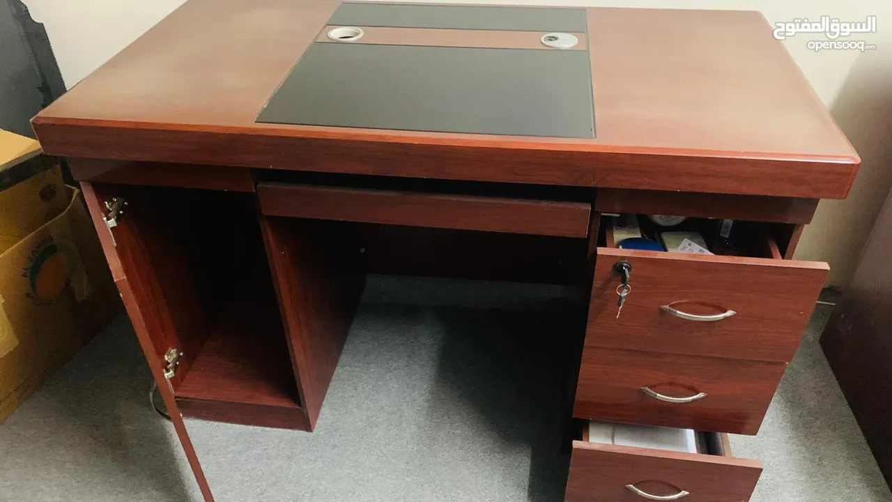 Office Desk in Good condition   For sale
