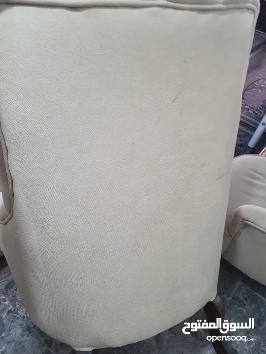 طقم كنب 7 مقاعد فاخر بحالة ممتازة خشب زان