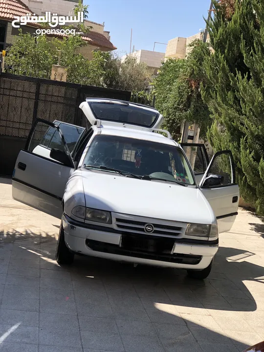 أوبل آسترا للبيع