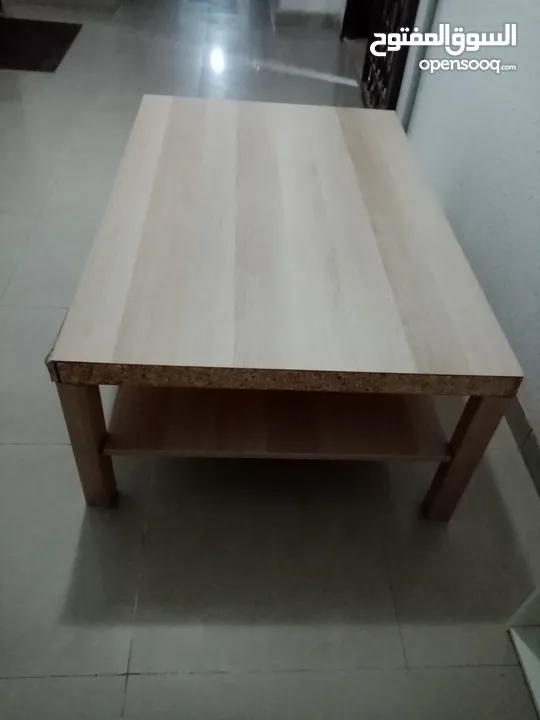 طاولة صنع ايكيا