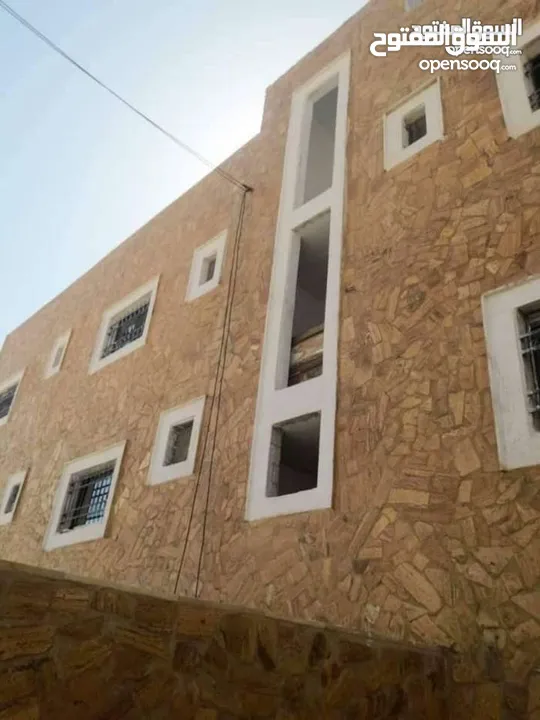 تركيب جميع انواع الحجر والشحف وجميع انواع الديكورات في داخل انحاء المملكه