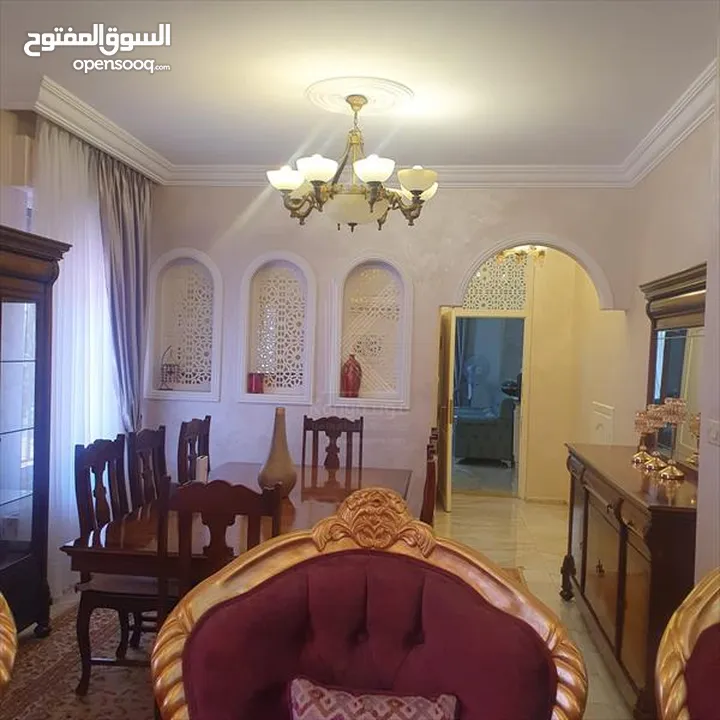 فيلا مستقلة مميزة للبيع في طبربور