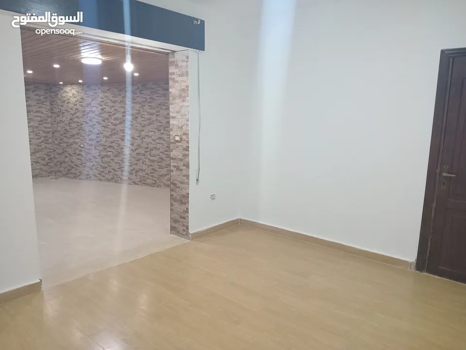 الرابية شقة طابق ارضي للبيع