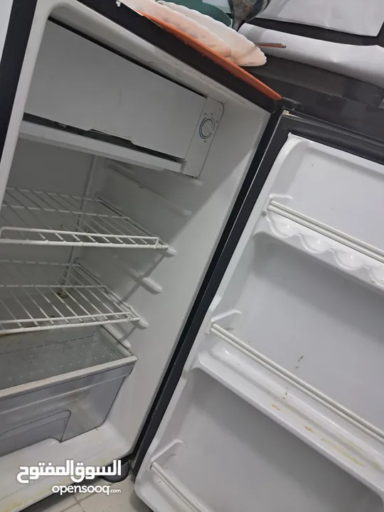 ثلاجة مكتب samix حالة ممتازة جدا