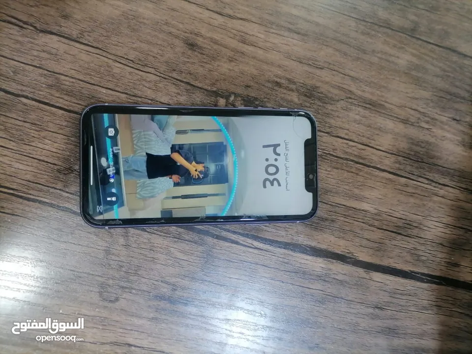 آيفون 11 للبدل أو للبيع