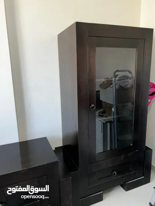 غرفة نوم مستعمل خشب زان بحالة ممتازة