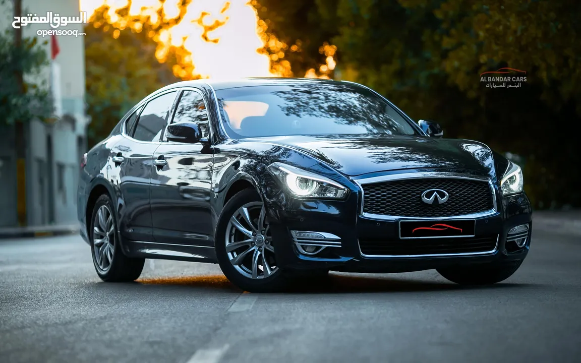 INFINITI Q70  EXCELLENT CONDITION  BLUE  2016