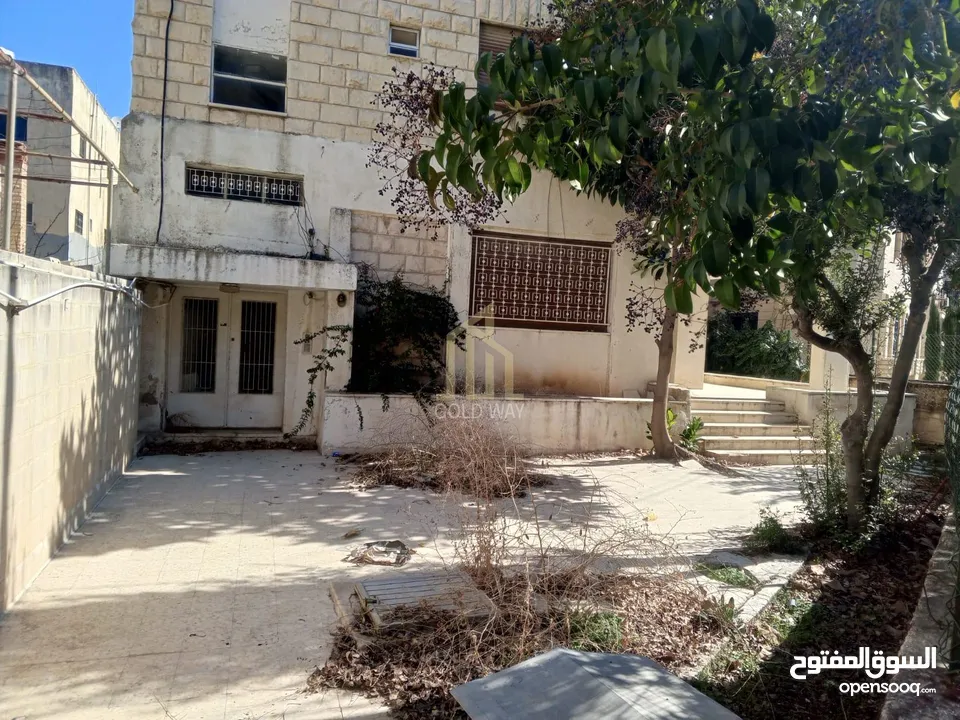 عمارة للبيع من أربع طوابق في موقع مميز في ضاحية الرشيد بسعر مميز  للاستثمار أو للسكن / ref 9428