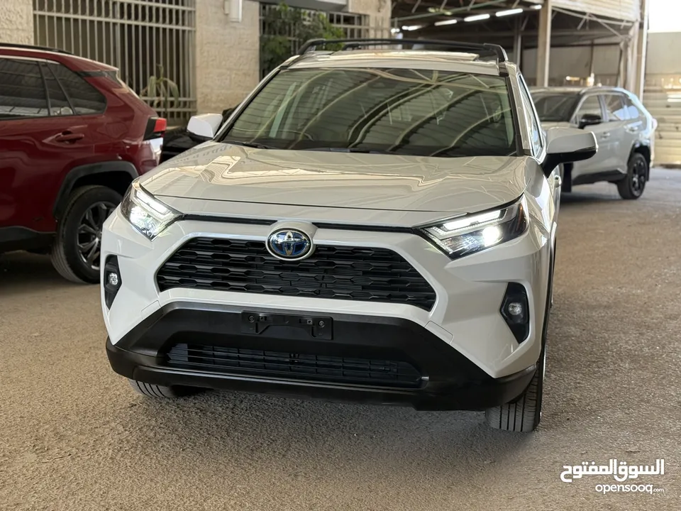 تويوتا راف فور ((2024)) XLE بريميوم، فل كامل، فحص كامل، فورويل، بطارية ليثيوم، حرة، بحالة الوكالة..