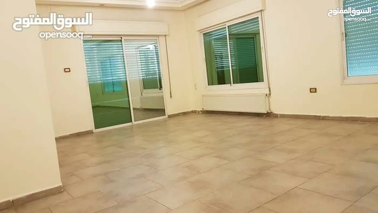 شقة مميزة - دير غبار - 3نوم 2ماستر - 220م - قرب الخدمات العامة