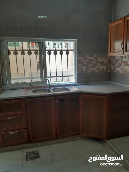 شقة للبيع في ضاحية الحاج حسن