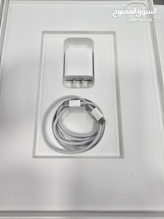 iPad pro 12.9 6th generation inch m2 مع خط بسعر مميز جدا